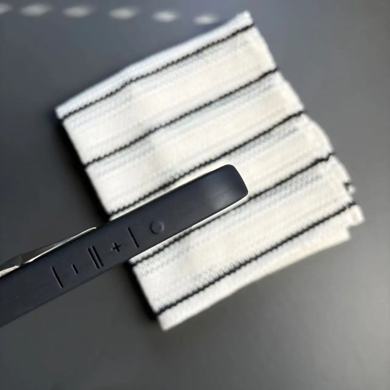 Luxury Metal Star PU Leather Phone Cover Case For iPhone 16 15 14 13 12 11 Pro Max Shockproof Protective Men Women Stylish Cases Caseverse