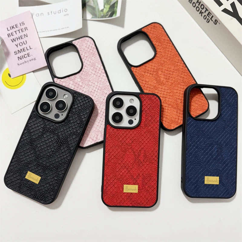 Luxury relief Snakeskin pattern leather Retro Case for iPhone 16 15 14 Phone Cover 13 12 11 Pro MAX Hard Shockproof Back Funda Caseverse