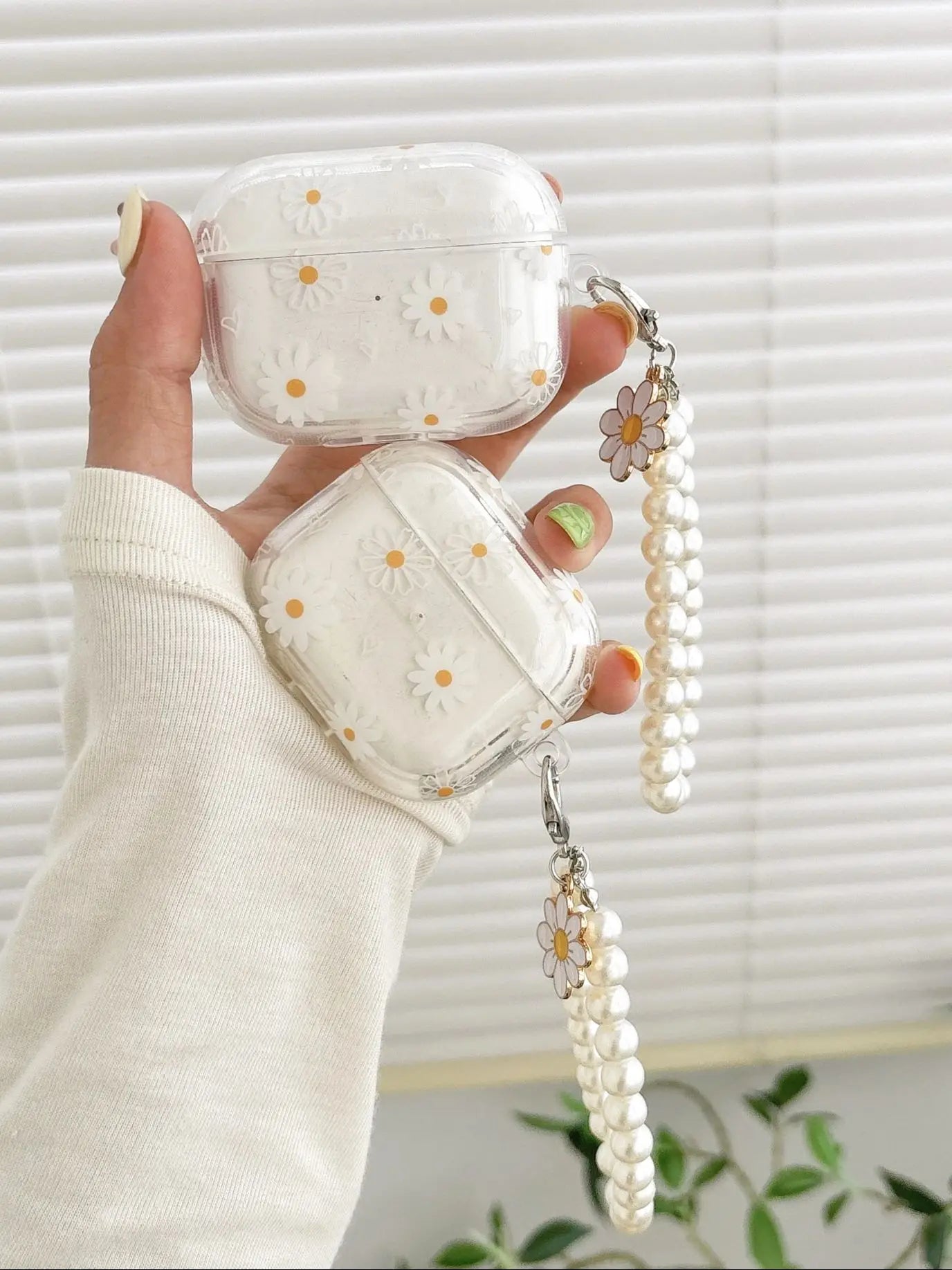 Wireless Bluetooth case for AirPods1/2 AirPods3 AirPods pro and pro2 tpu flower pattern earphone cover with imitation pearl chai Caseverse