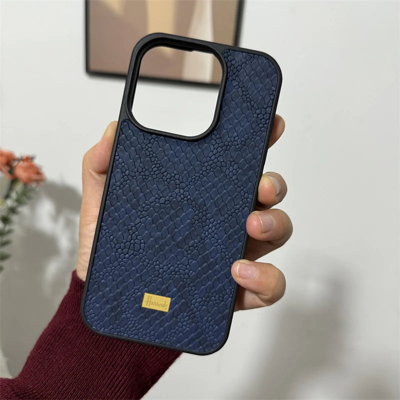 Luxury relief Snakeskin pattern leather Retro Case for iPhone 16 15 14 Phone Cover 13 12 11 Pro MAX Hard Shockproof Back Funda Caseverse