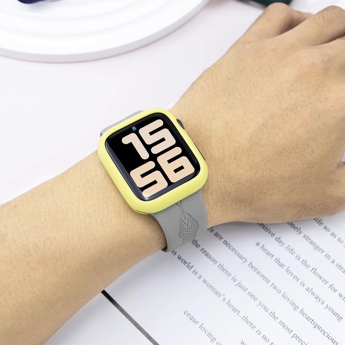 Candy Soft Silicone Case for Apple Watch Cover 9 8 7 6 Se 5 45mm 42mm 38 Protection Iwatch Serie 44mm 40mm 41mm Bumper for women