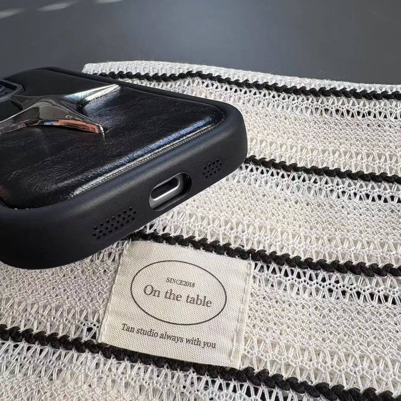 Luxury Metal Star PU Leather Phone Cover Case For iPhone 16 15 14 13 12 11 Pro Max Shockproof Protective Men Women Stylish Cases Caseverse