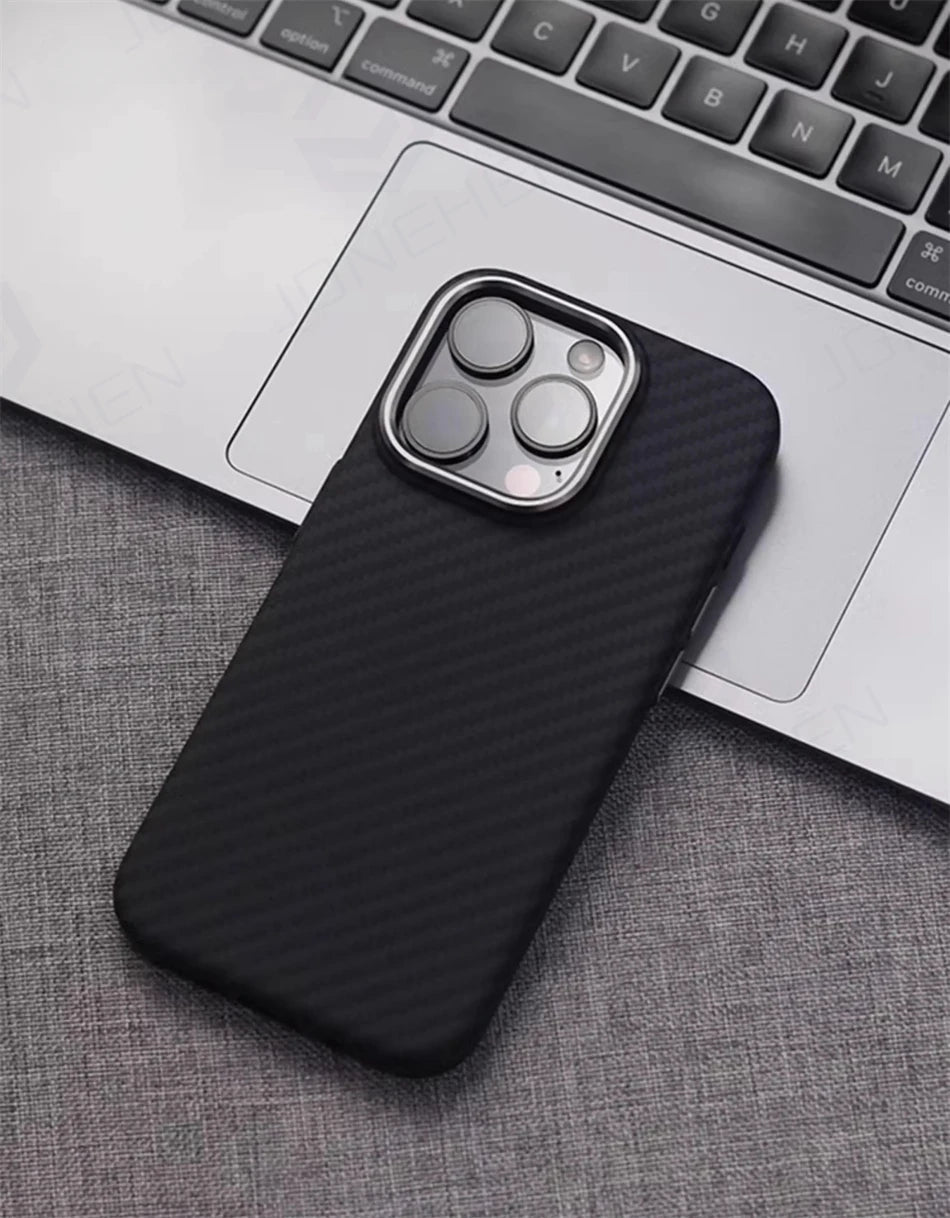 Luxury Alloy Lens 3D Relief Black Carbon Fibre Pattern Case For iPhone 13 14 15 16 Pro Max Slim Shockproof PC Cover For Magsafe Caseverse