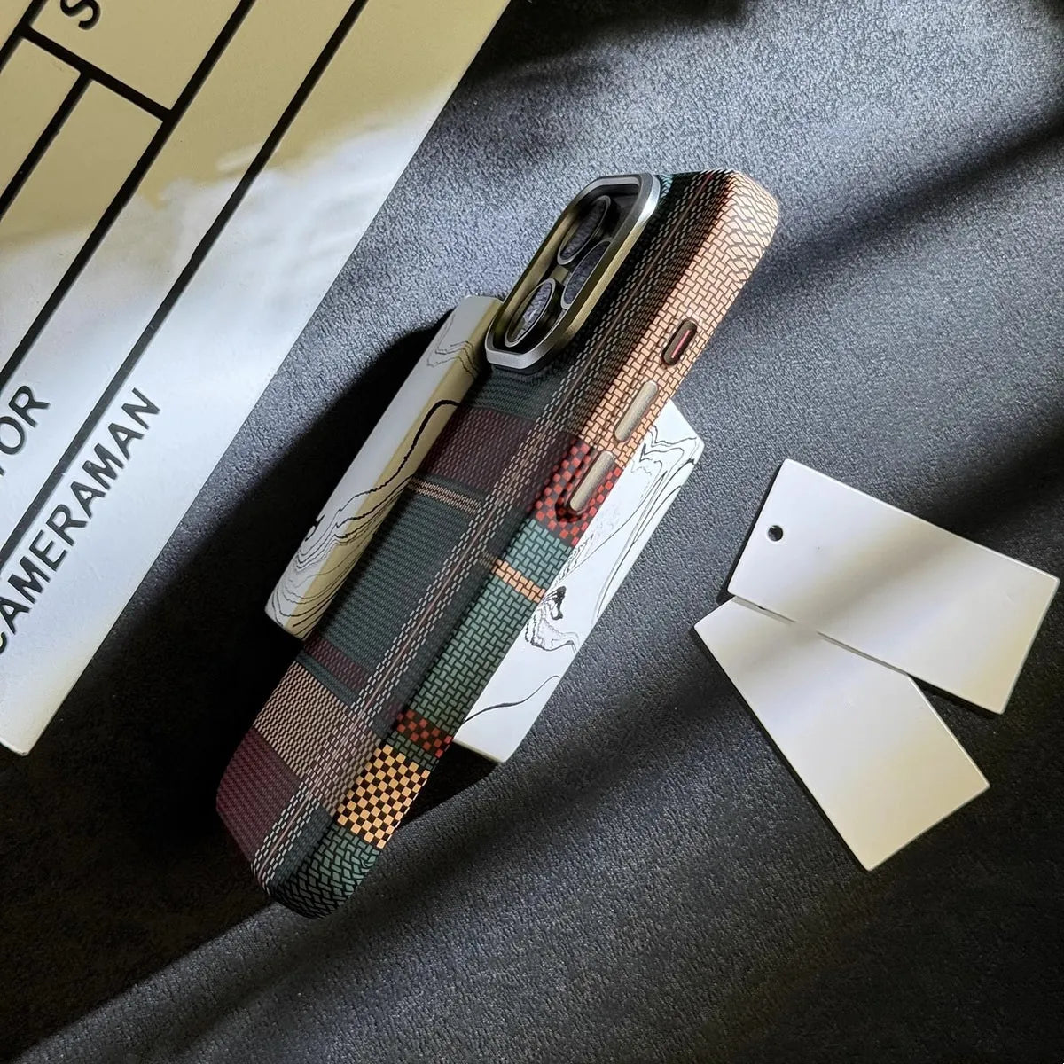 Magnetic Kevlar Carbon Fiber Pattern For iPhone 16Pro 15 Pro Max 14 13 12 Pro Plaid Personalized Phone Case For 12 13 14 Pro Max Caseverse