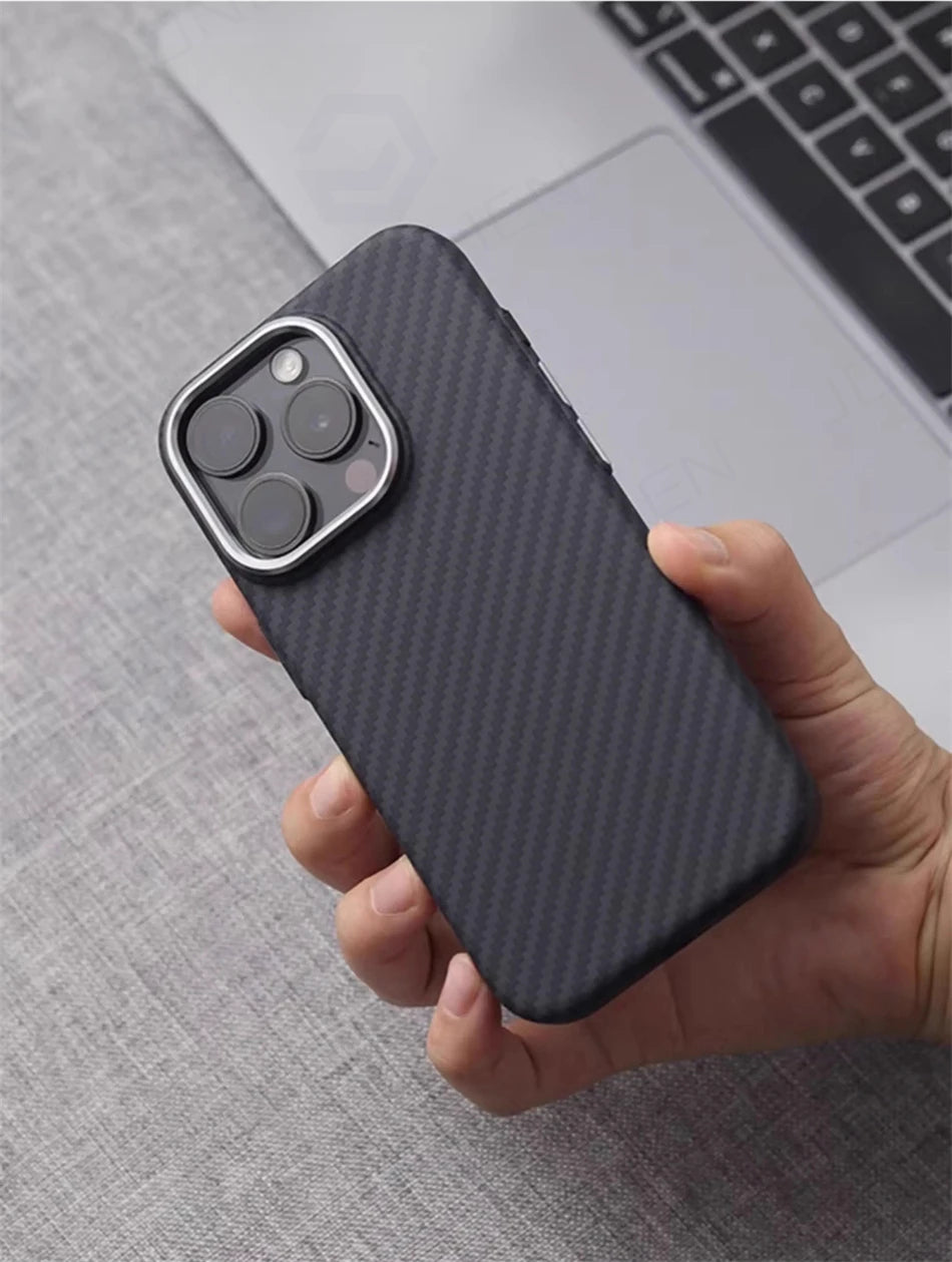 Luxury Alloy Lens 3D Relief Black Carbon Fibre Pattern Case For iPhone 13 14 15 16 Pro Max Slim Shockproof PC Cover For Magsafe Caseverse
