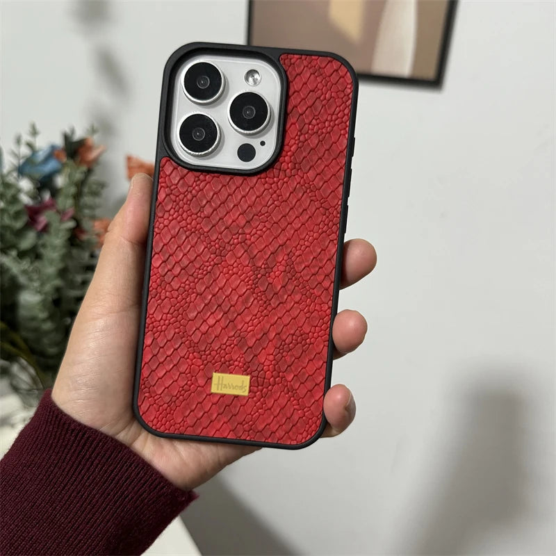 Luxury relief Snakeskin pattern leather Retro Case for iPhone 16 15 14 Phone Cover 13 12 11 Pro MAX Hard Shockproof Back Funda Caseverse