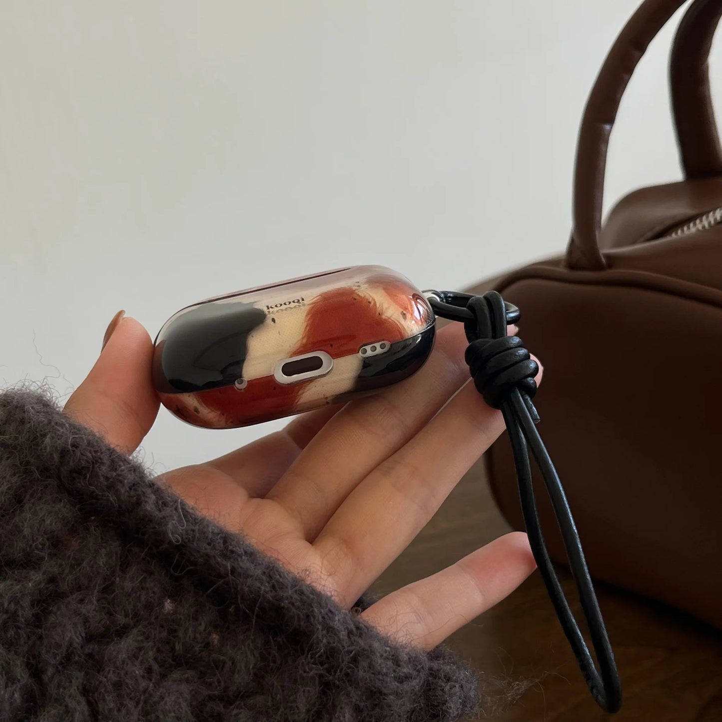 Black Brown Block Splash Ink + Rope Suitable for Apple for Airpodspro2 Case/For Airpodspro Case/For Airpods4 Case/For Airpods3 Case/For Airpods2 Case/Fashion Earphone Case/Simple Earphone Case Caseverse